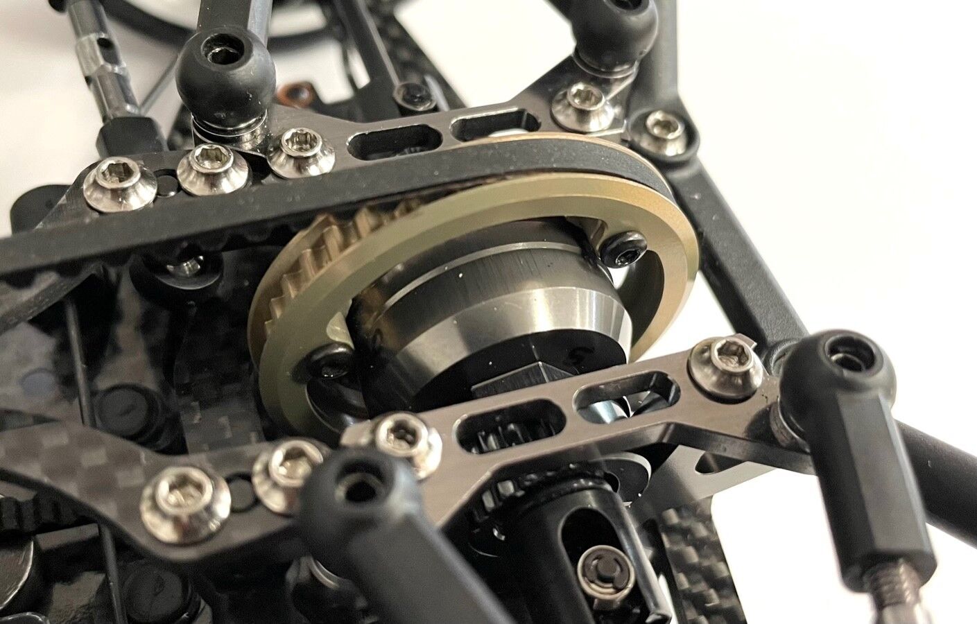 mr33-awe-dp-a-mr33-aluminium-differenzial-zahnrad-fuer-awesomatix-38z-cnc-gefraest-2