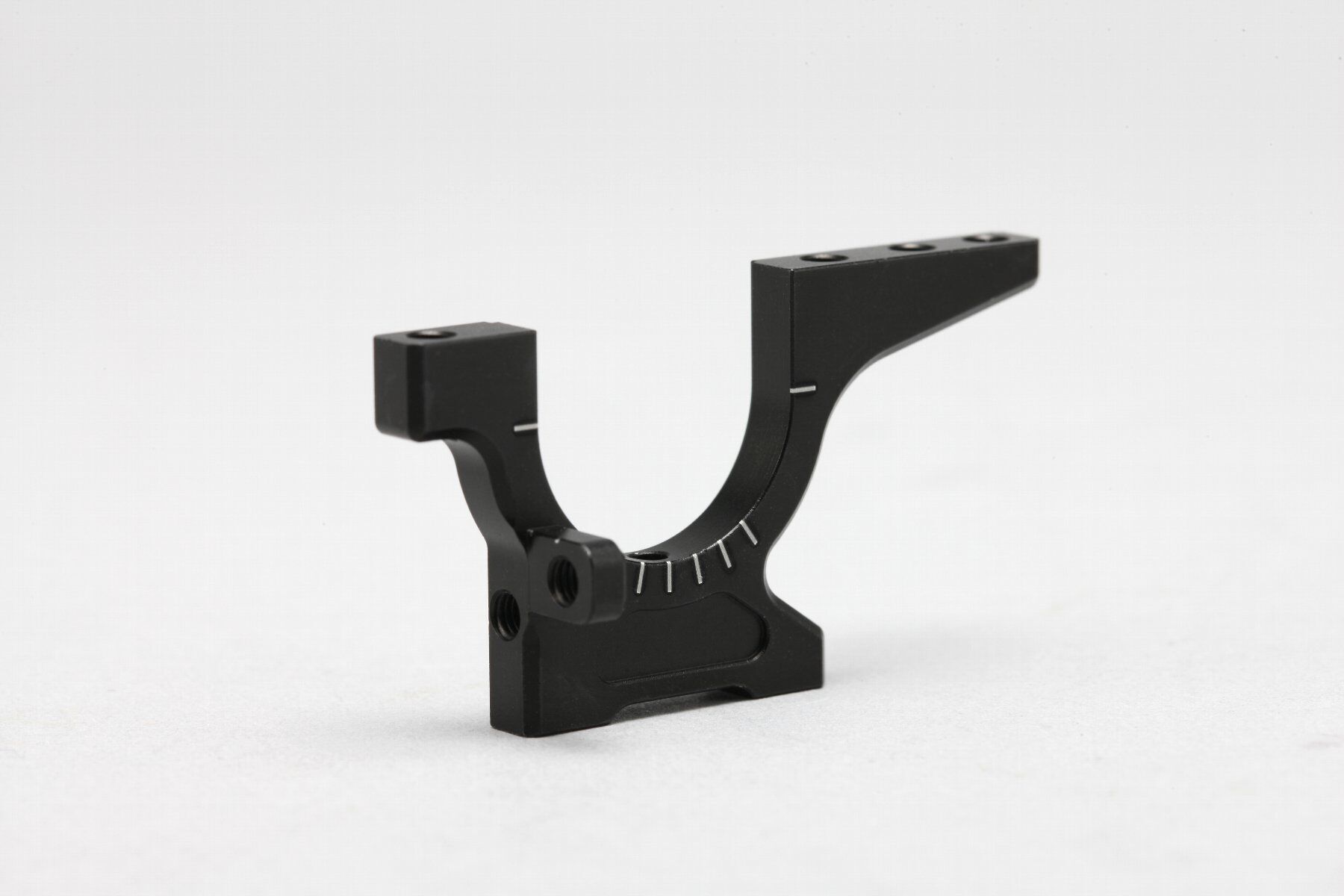 Yokomo BD11 Aluminium Bulkhead Vorne Unten A