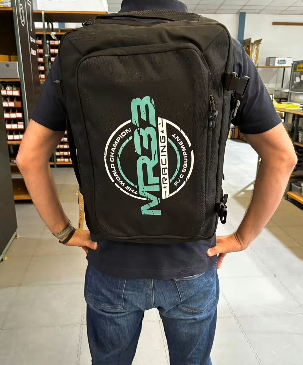 2yhmdze8glaxch_1280x1280