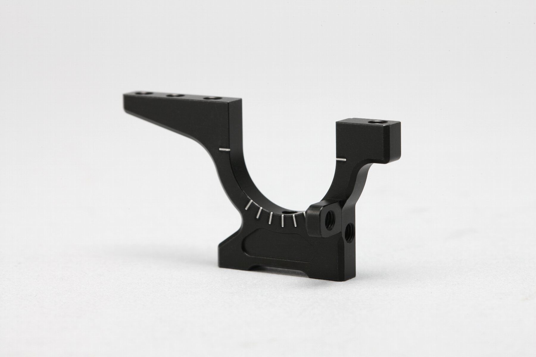 Yokomo BD11 Aluminium Bulkhead Vorne Unten B